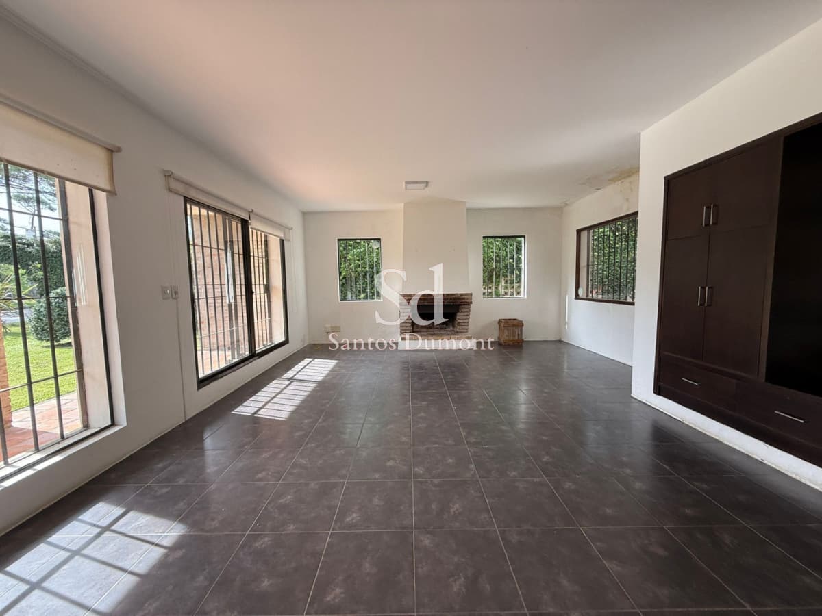 Casa en venta Playa Mansa, 5 dormitorios