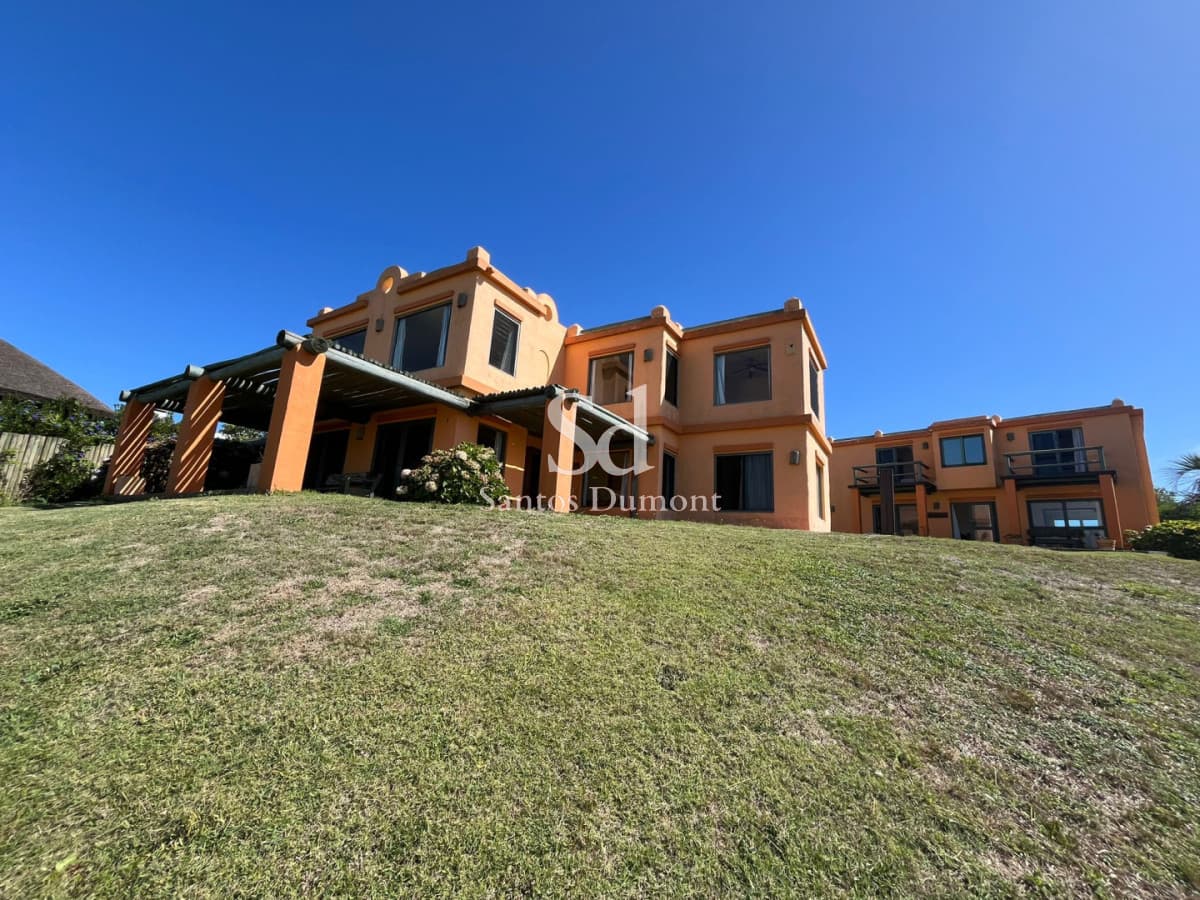 VENTA - EXCELENTE PROPIEDAD