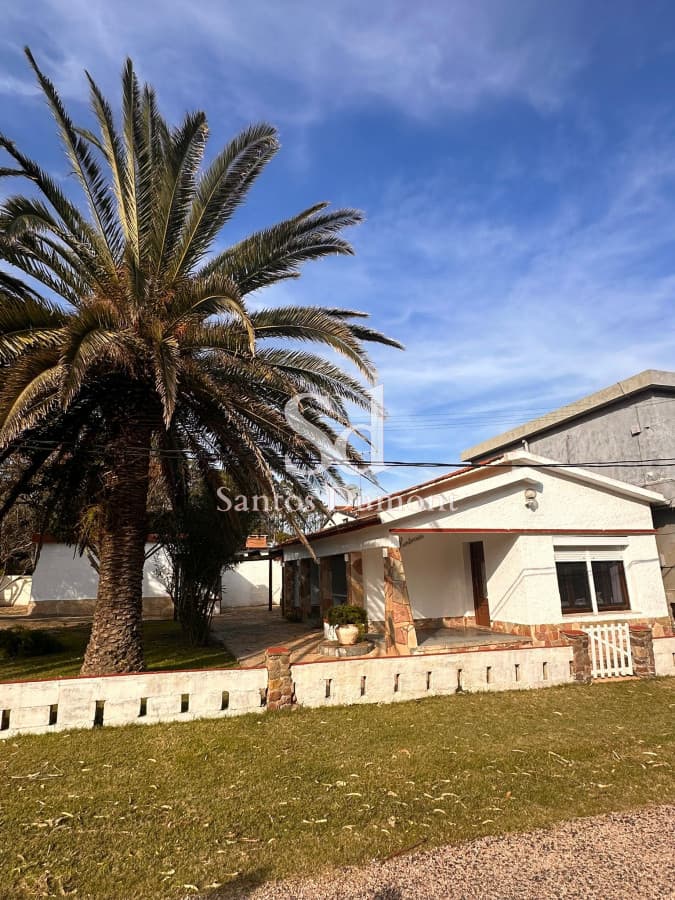 VENTA - A METROS DEL MAR