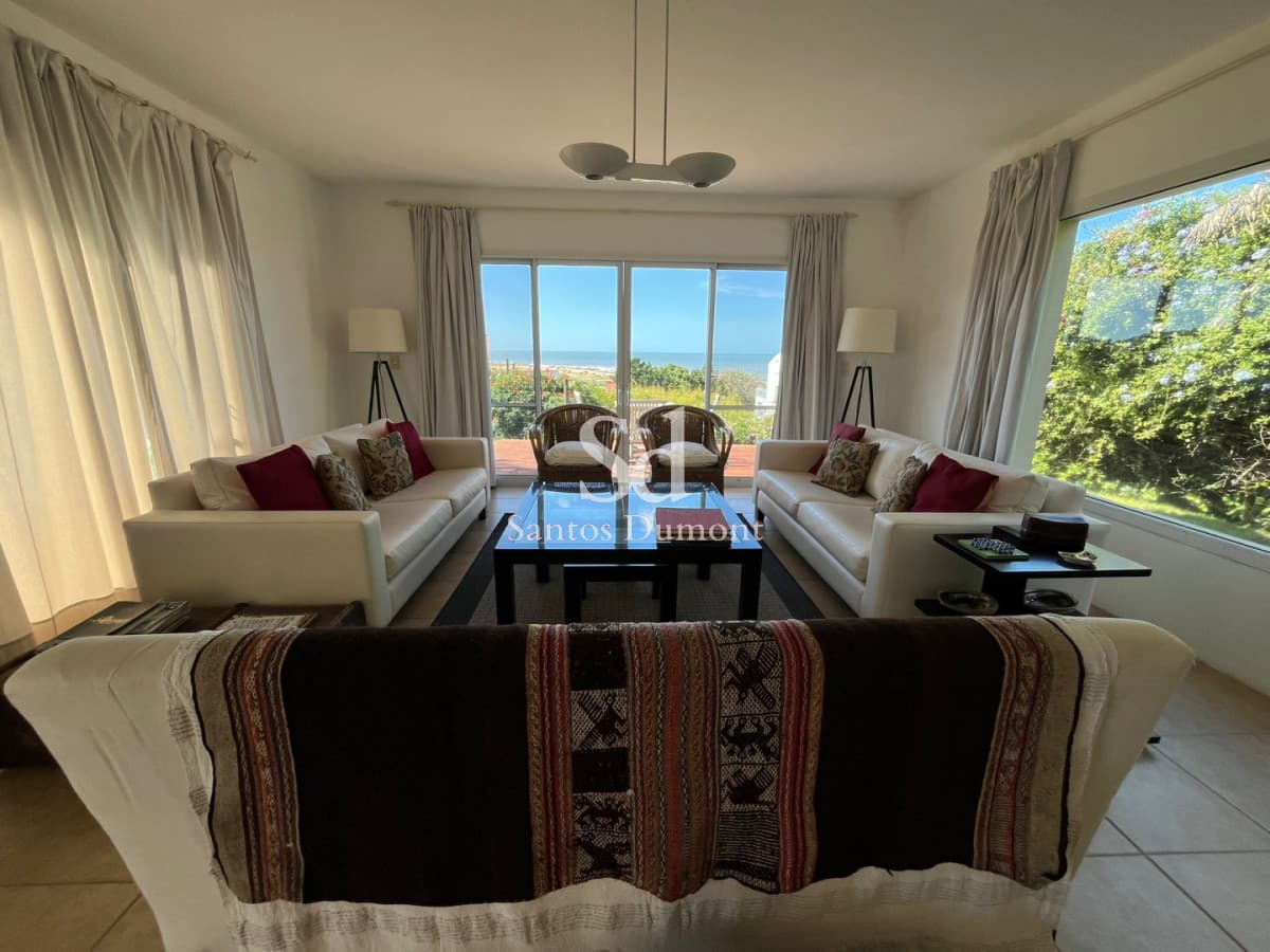 Casa en La Barra, Montoya