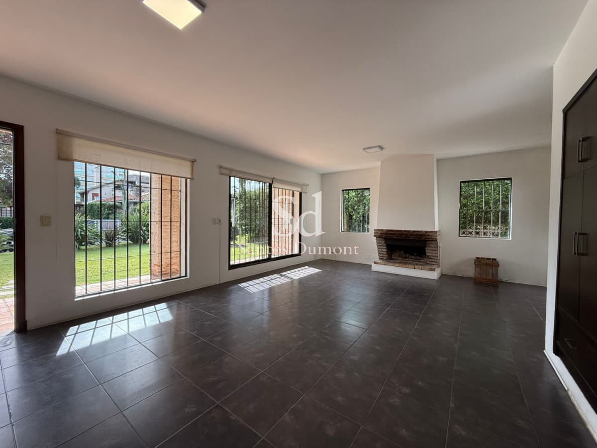 Casa en venta Playa Mansa, 5 dormitorios