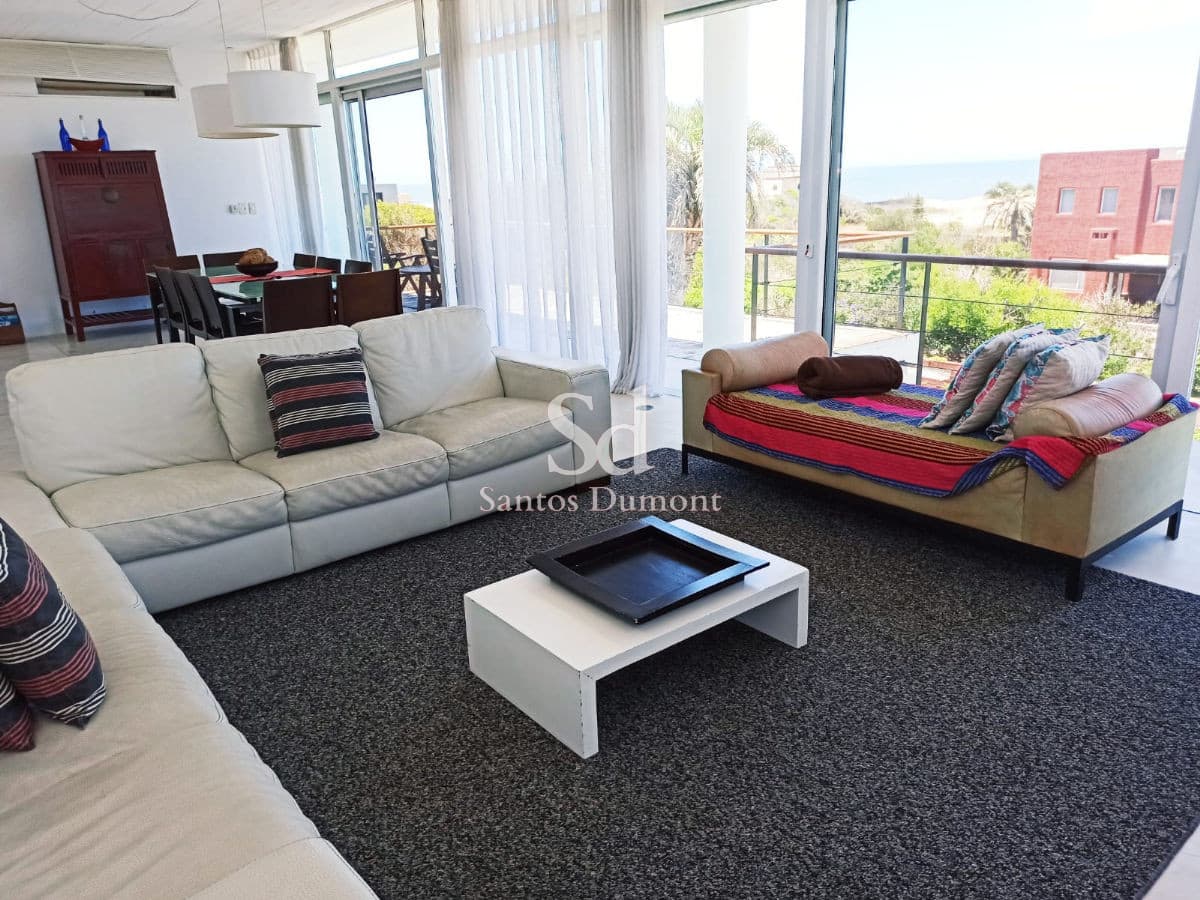 Casa en Manantiales, Punta Piedras