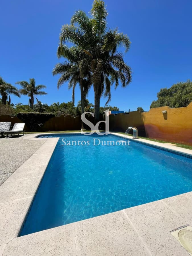 Venta Casa 4 dormitorios Lomo de la Ballena Punta del Este