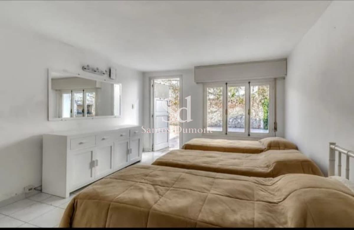Venta de Casa- Playa Mansa Punta del Este- A pasos del mar