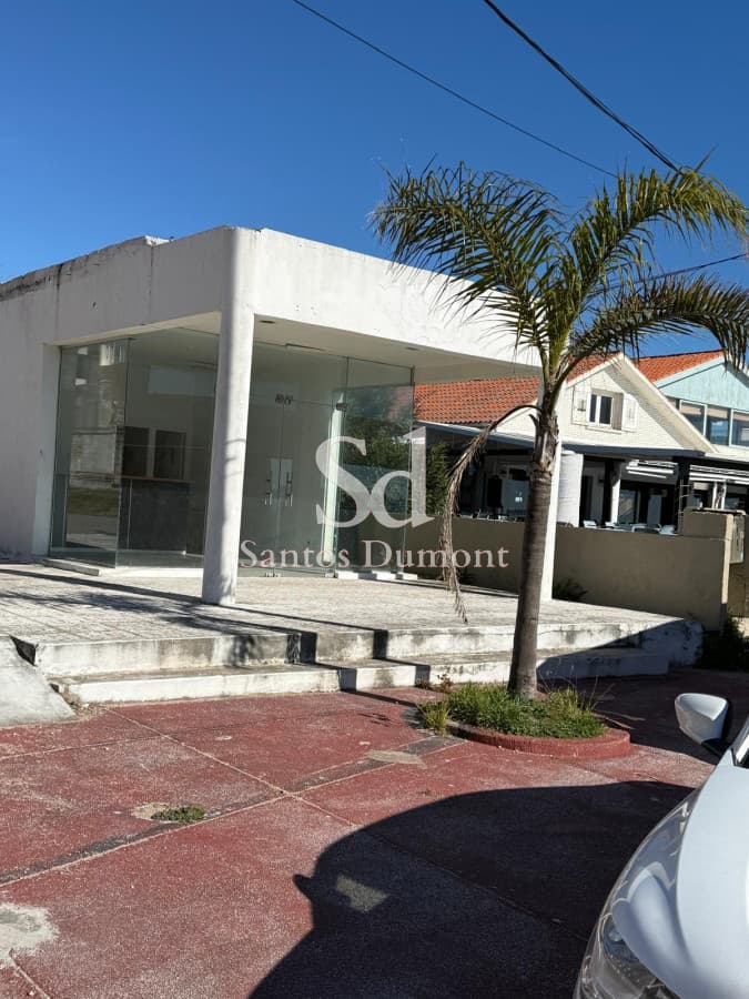 Alquiler de local frente al mar Punta del Este
