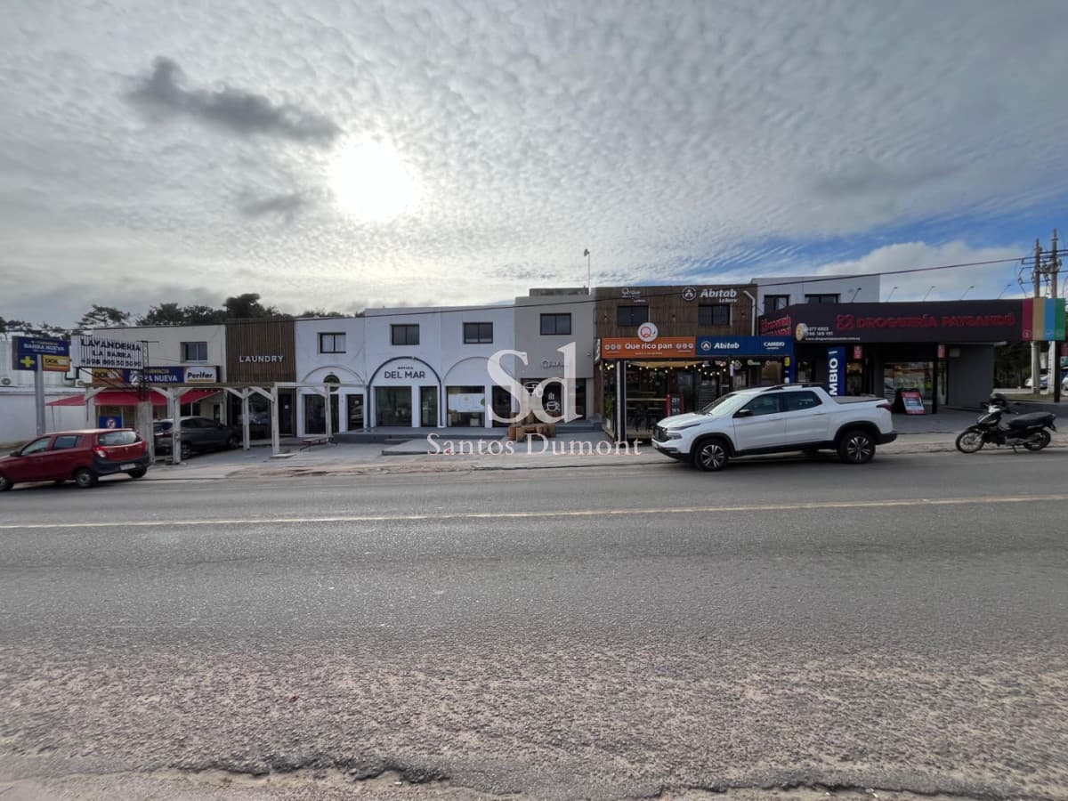 VENTA LOCAL EN LA BARRA  - EXCELENTE UBICACION SOBRE RUTA 10