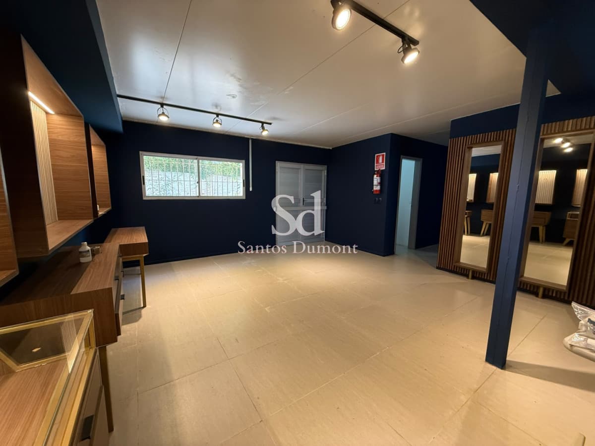 Local en venta en Av Italia, Punta del Este, con renta.