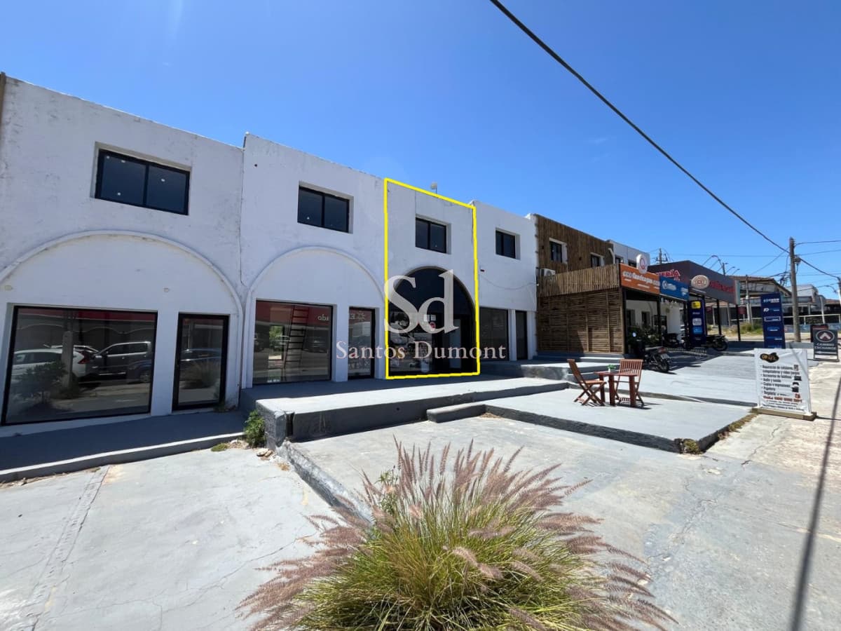 VENTA LOCAL EN LA BARRA  - EXCELENTE UBICACION SOBRE RUTA 10