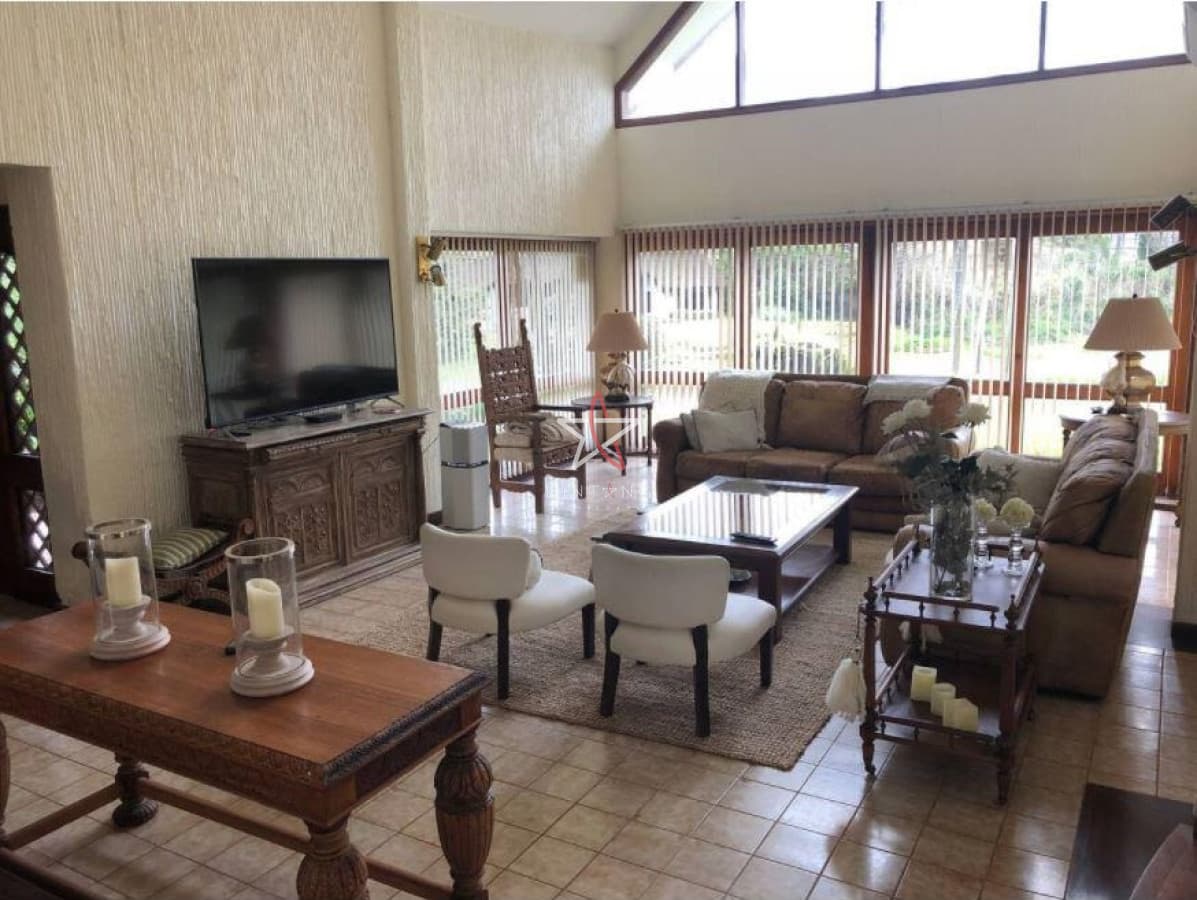 Hermosa Residencia en el Barrio Lugano - Bintang Propiedades