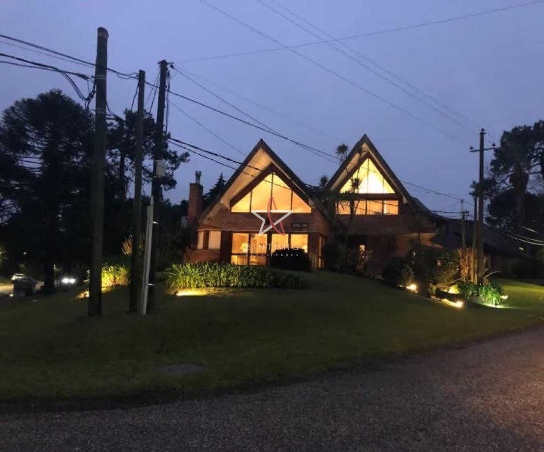 Hermosa Residencia en el Barrio Lugano - Bintang Propiedades