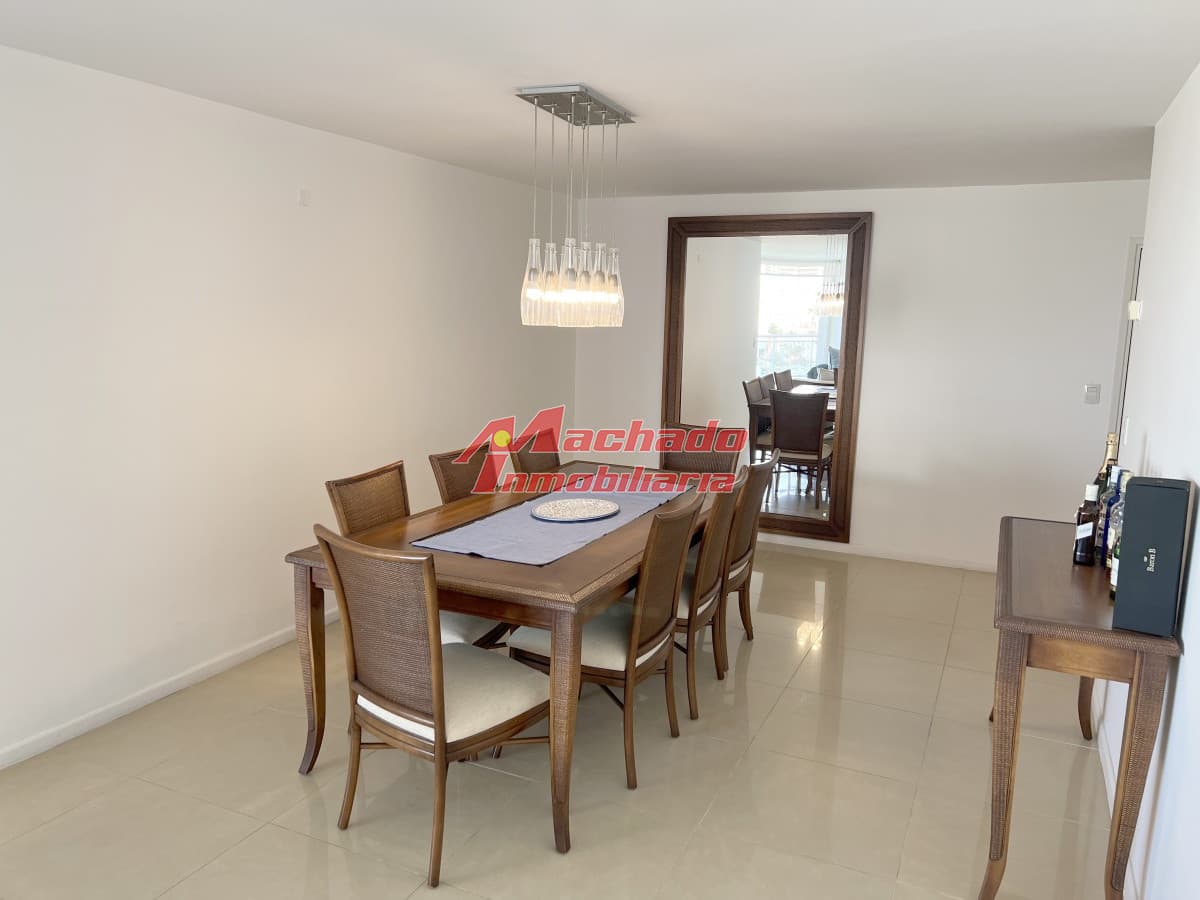 Apartamento con vista a la Playa Brava