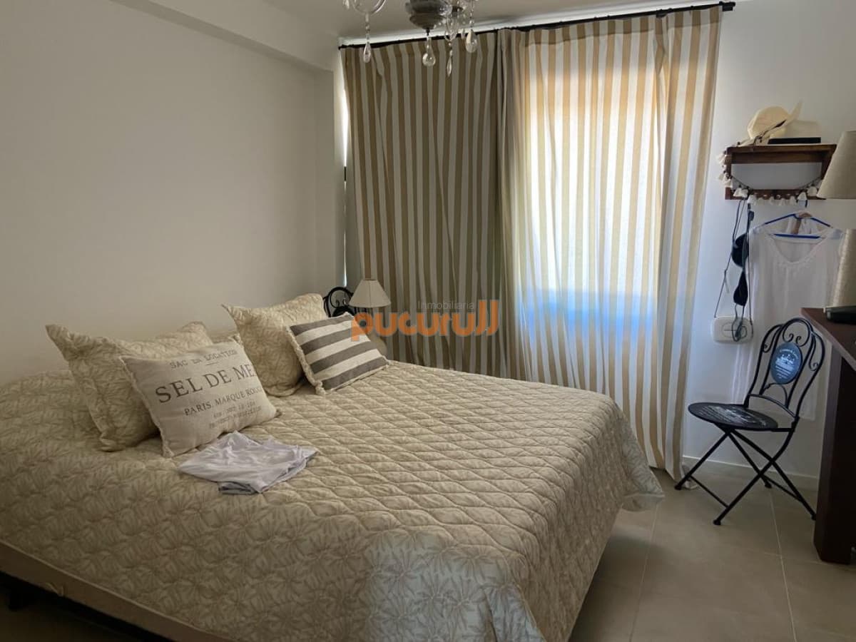 Venta y alquiler de apartamento de dos dormitorios con parrillero de uso exclusivo en Punta Ballena