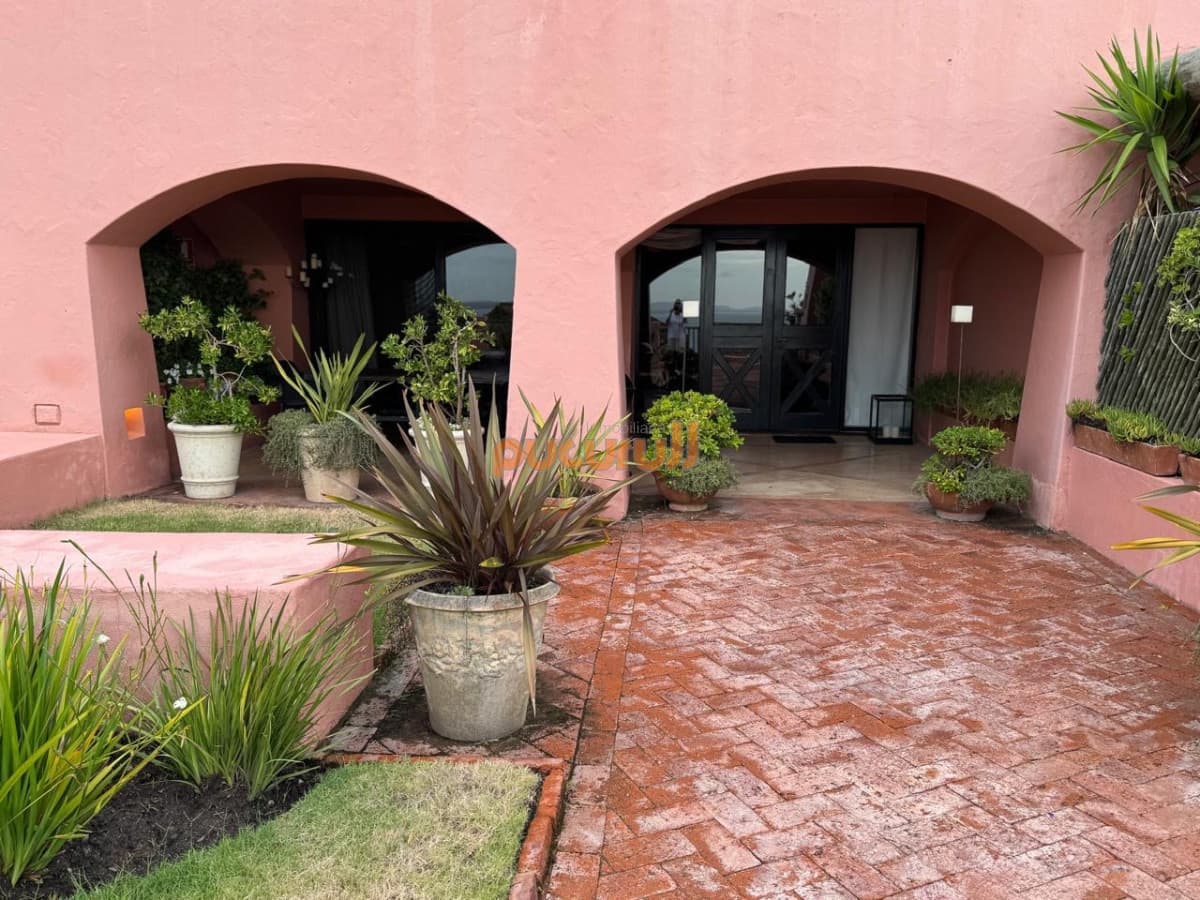 ¡Apartamento con vista al atardecer!.