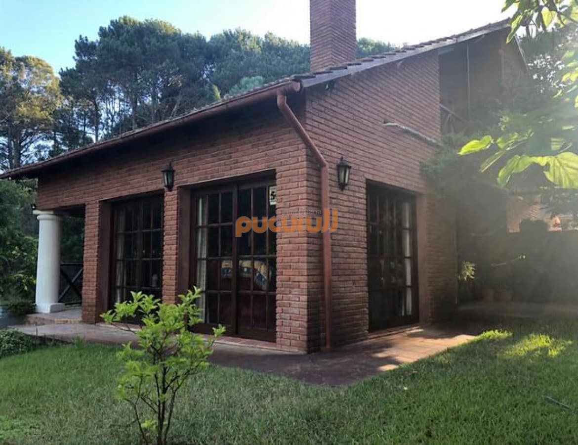 Casa en Punta Ballena, Club del Lago