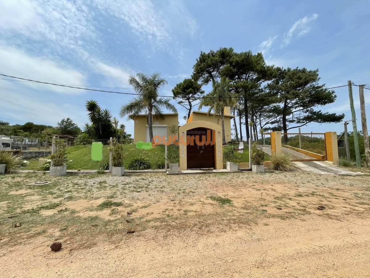 Casa El Rancho, Club del Lago
