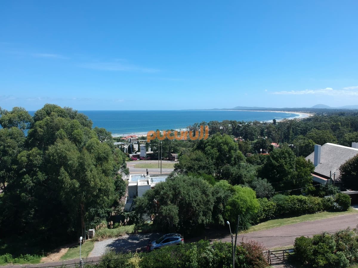 Excepcional ubicación con vista a la Puesta de Sol