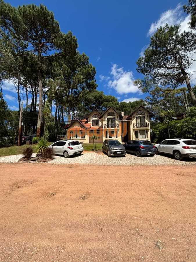 Casa en Punta Ballena, Complejo Solanas
