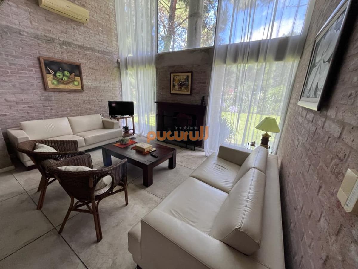 Casa en Punta Ballena, Portezuelo Bosque