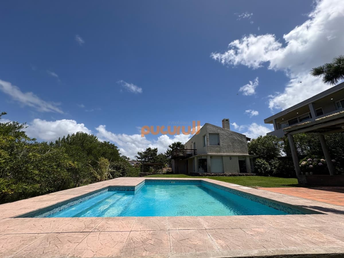 Linda casa en Tio Tom