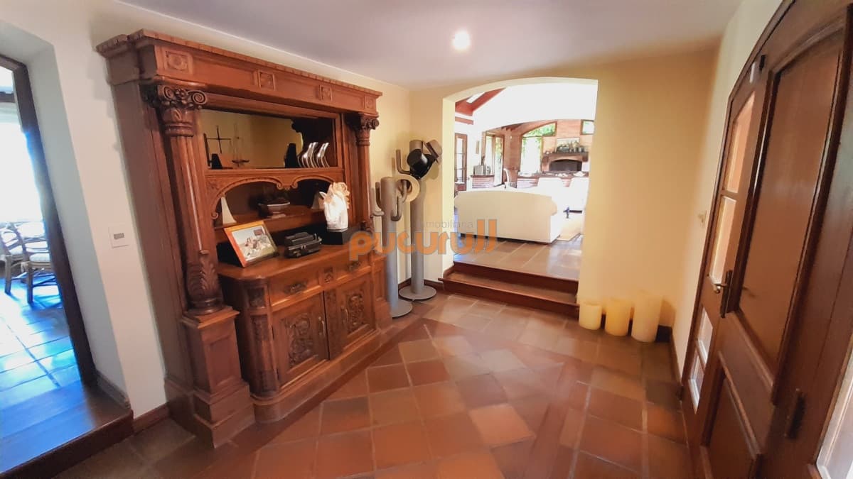EXCEPCIONAL RESIDENCIA