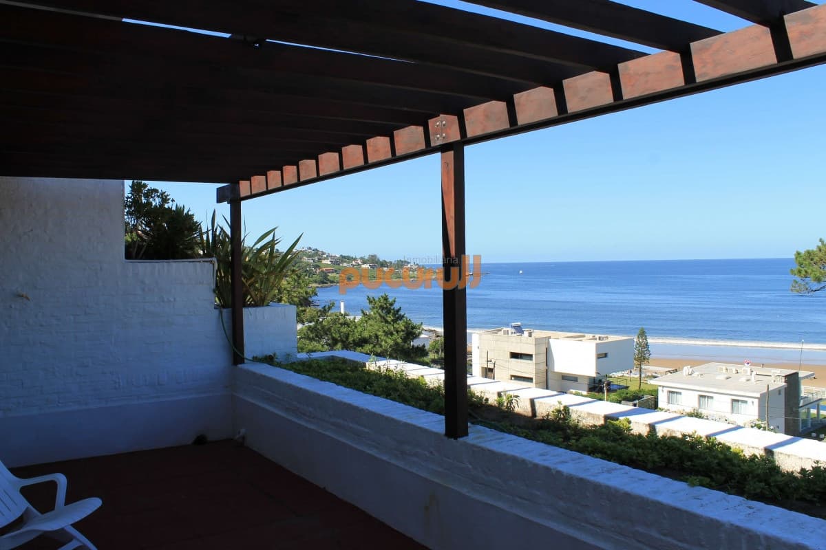 Cerca del Mar! Ideal para 2 familias.