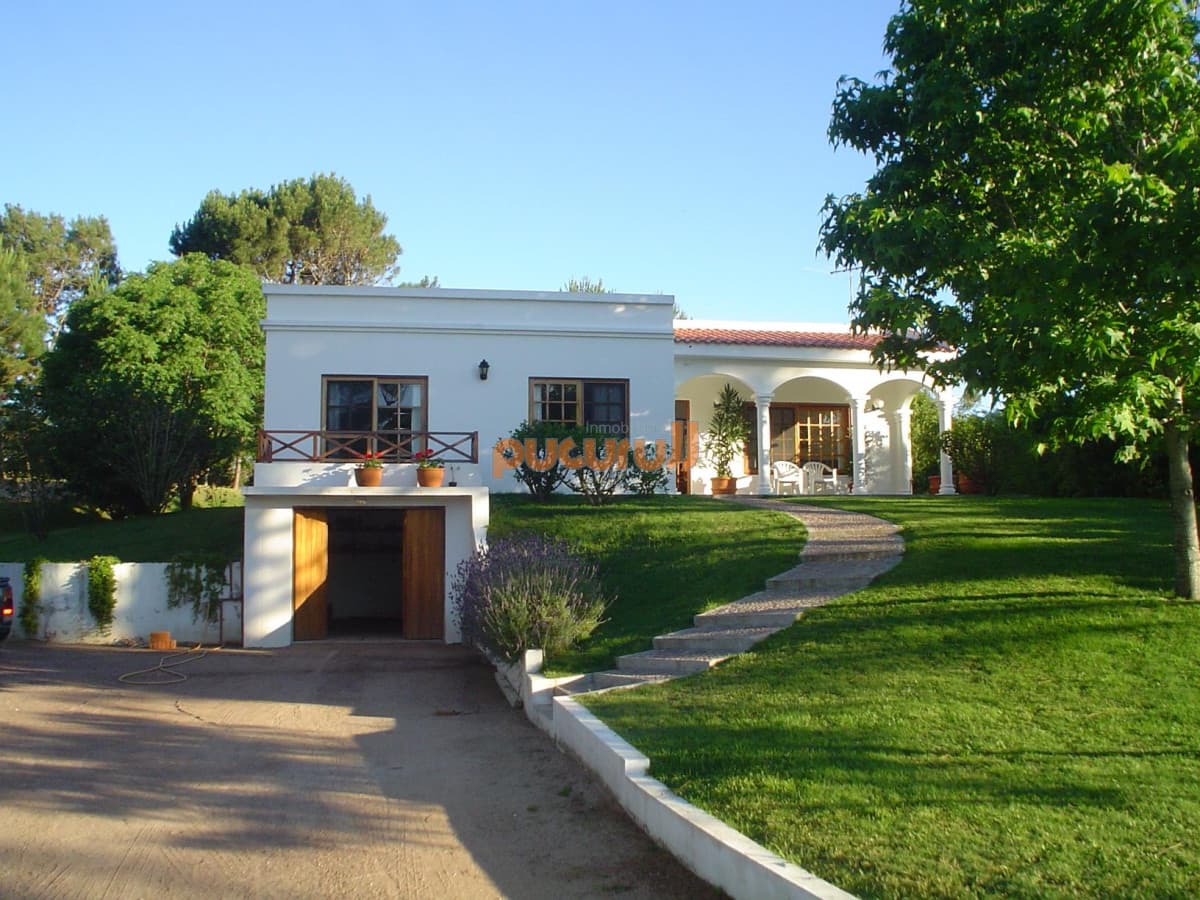 Casa en Punta Ballena, Portezuelo Bosque