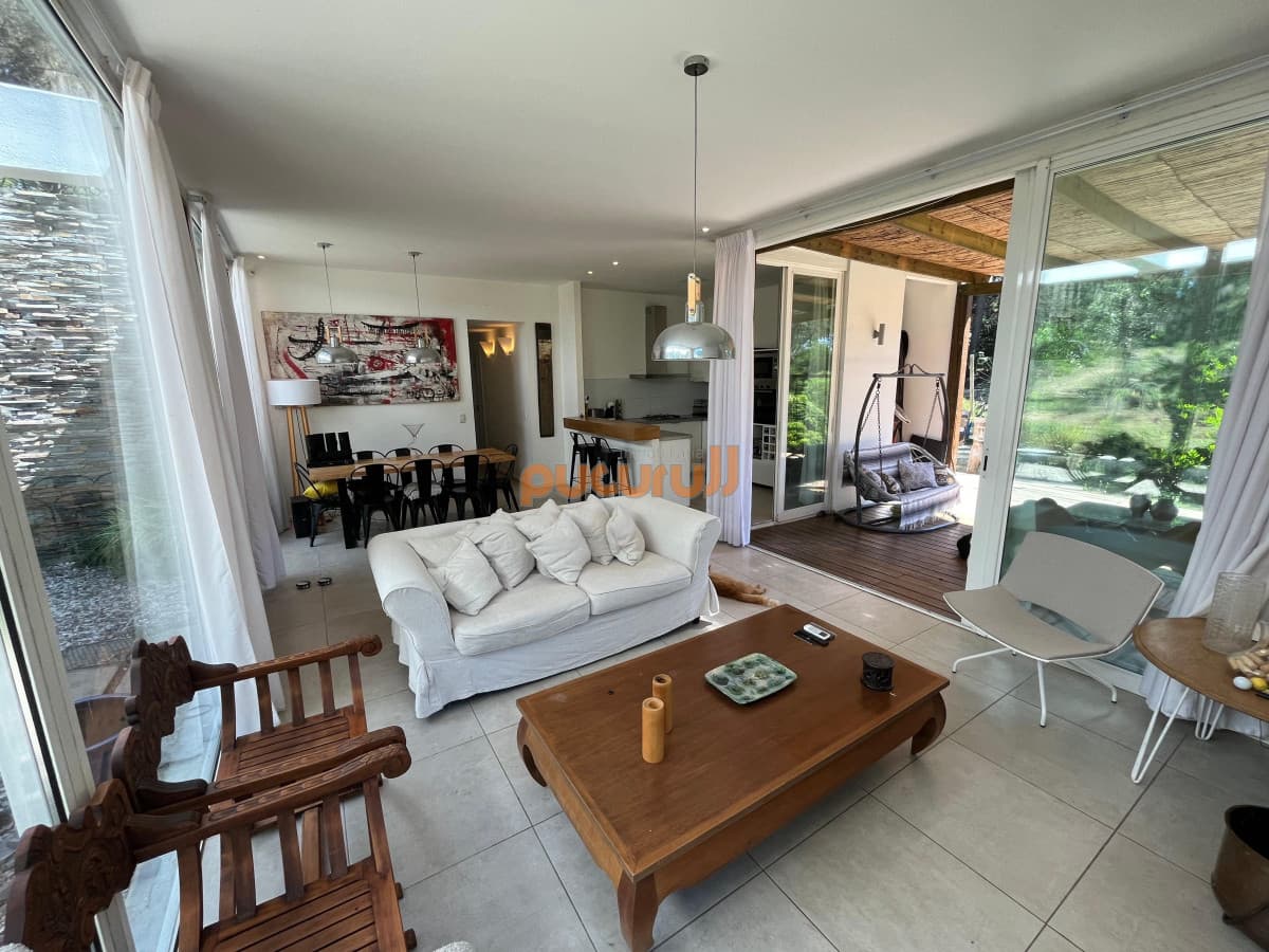 Casa en Punta Ballena, Club del Lago