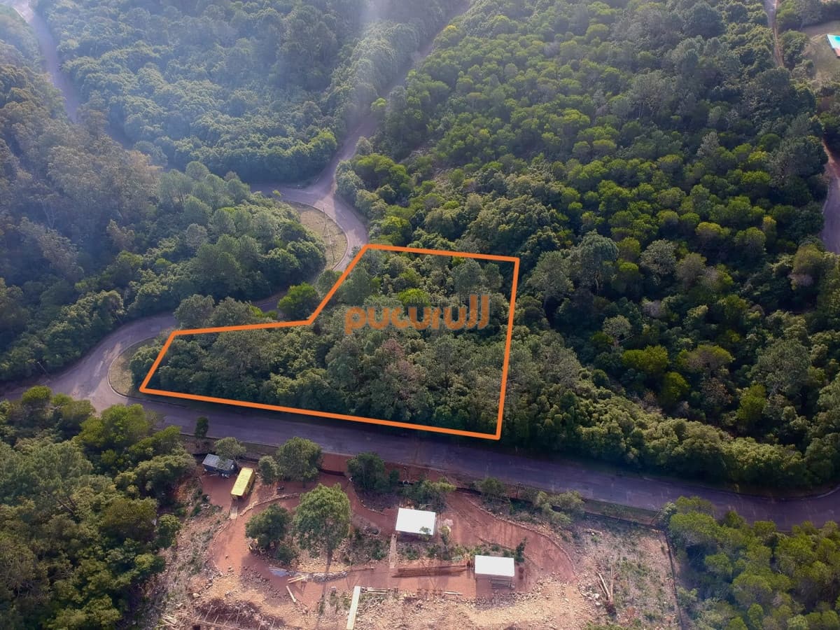 Venta de lote en Las Cumbres.