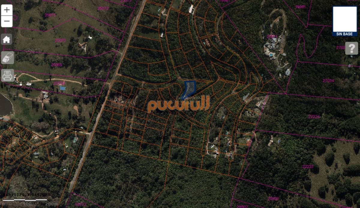 Venta de lote en Las Cumbres.