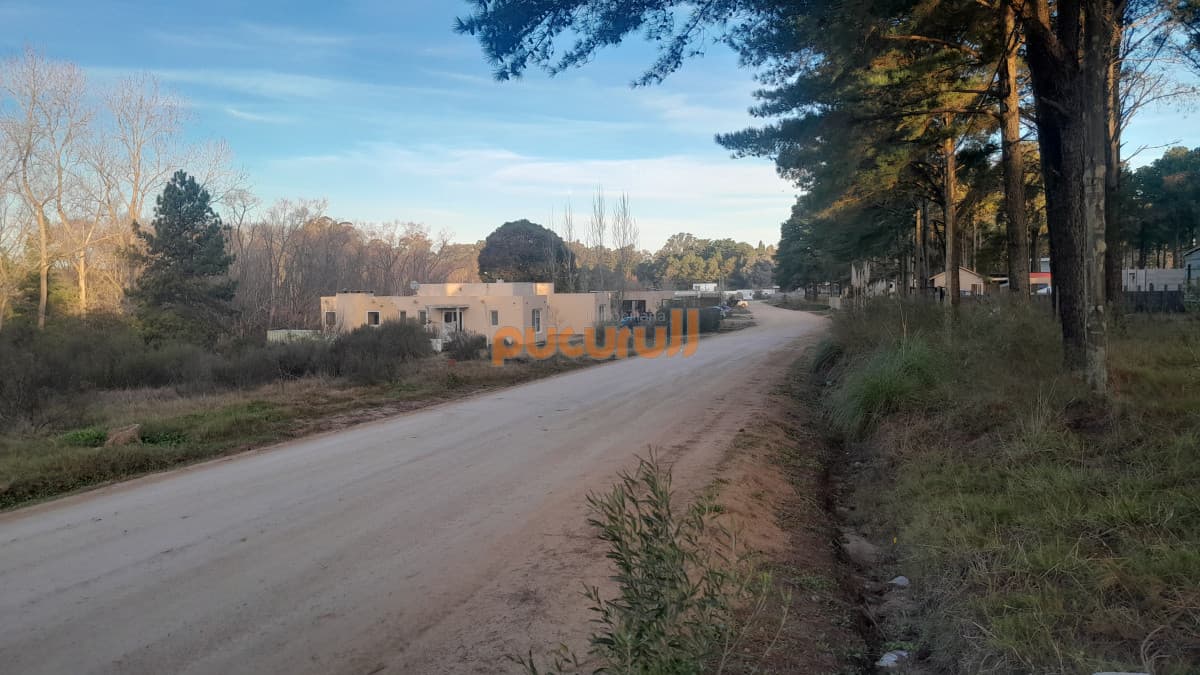 Gran terreno en Chacras del Pinar