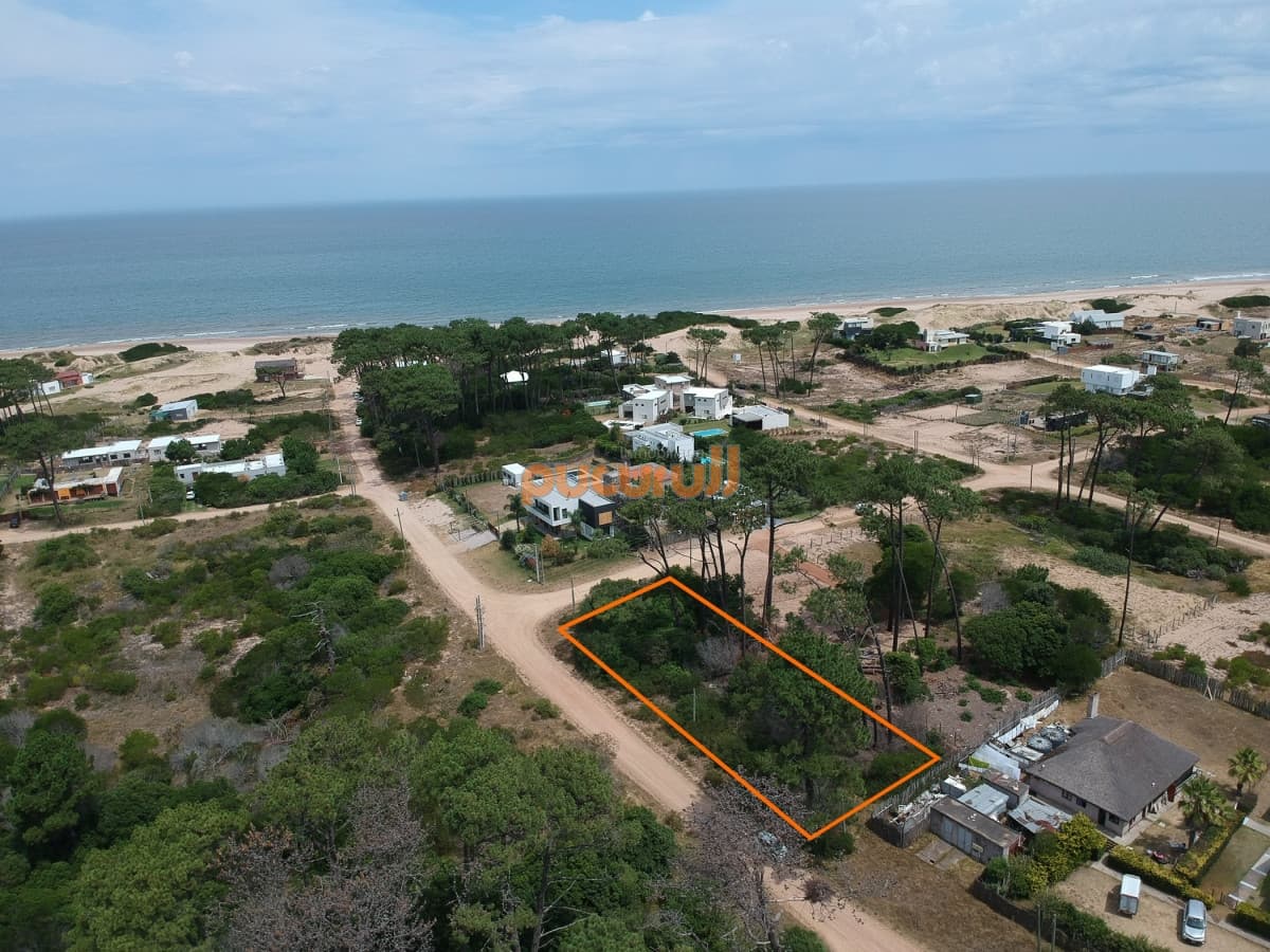 Muy buena esquina cerca del Mar!