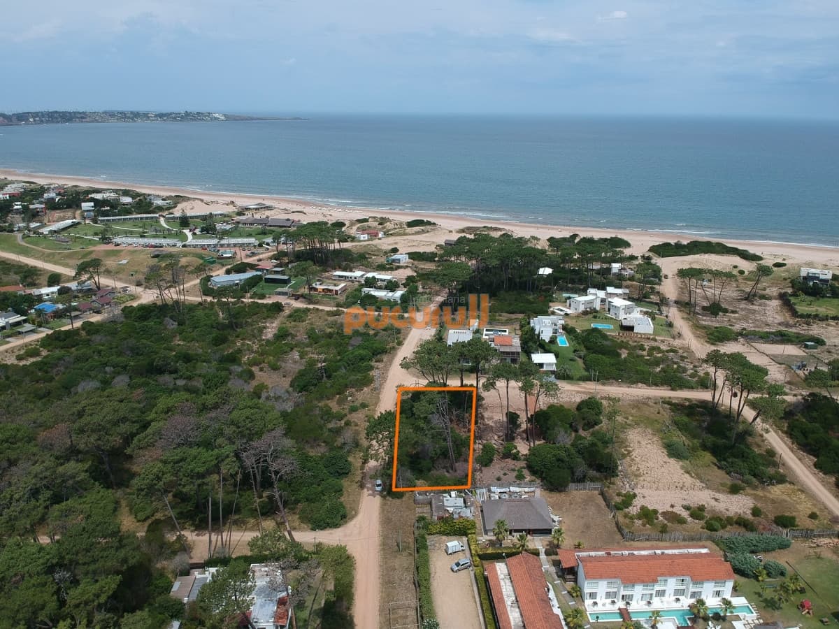 Muy buena esquina cerca del Mar!