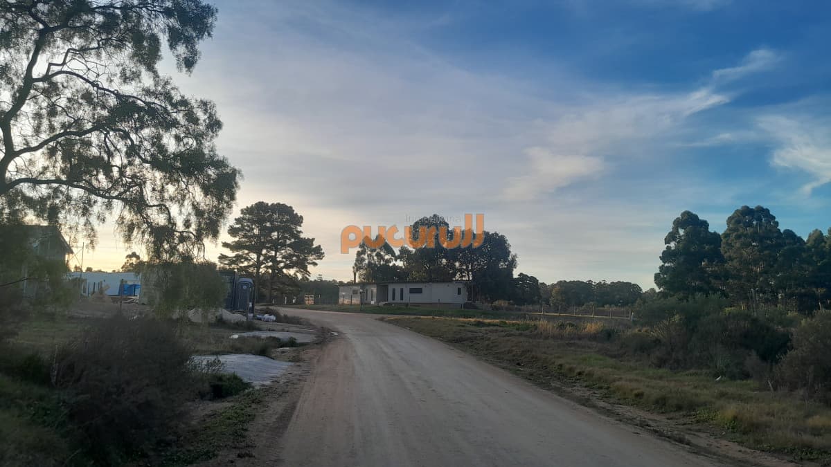 Gran terreno en Chacras del Pinar