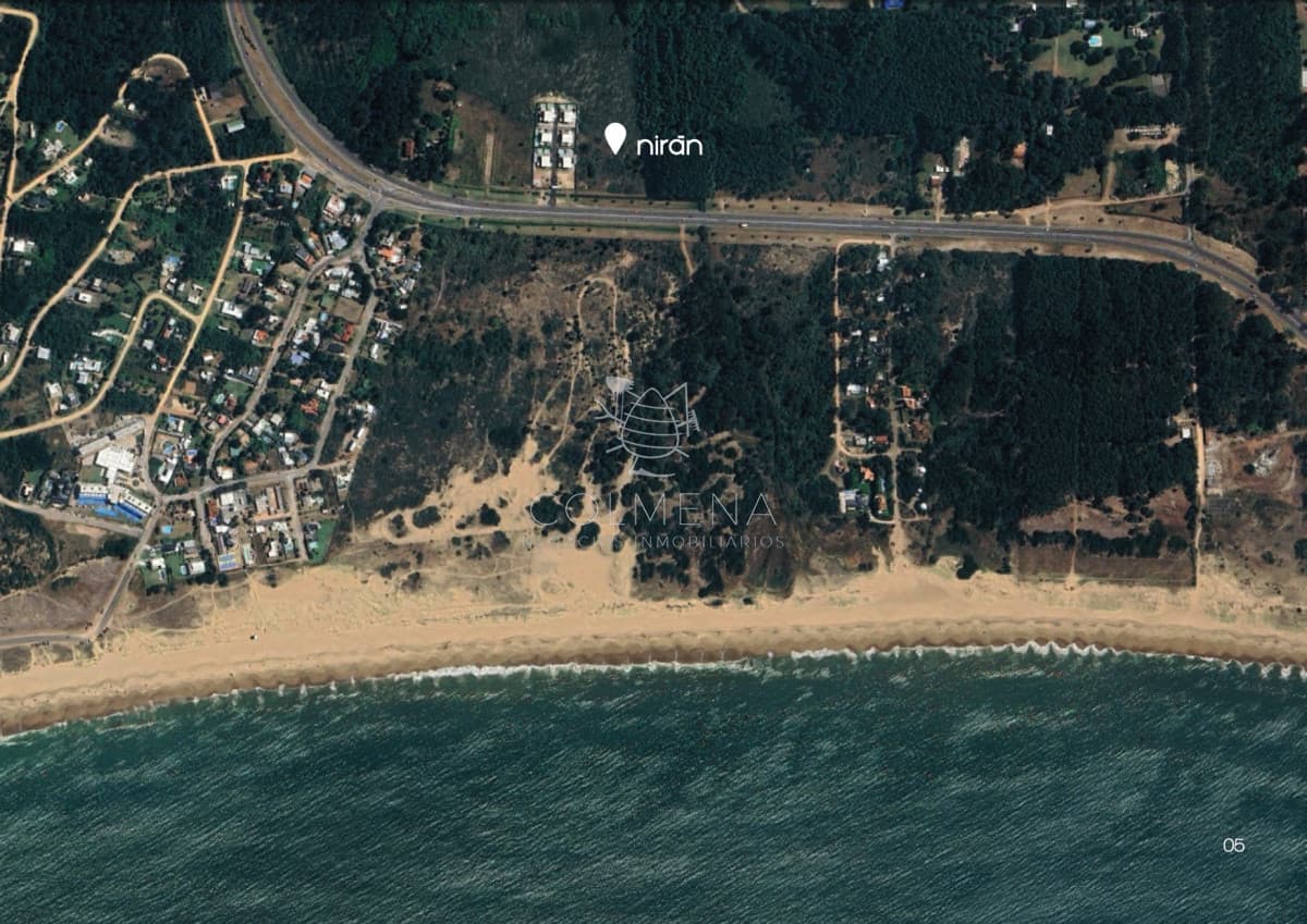 Edificio en Punta ballena en las Grutas