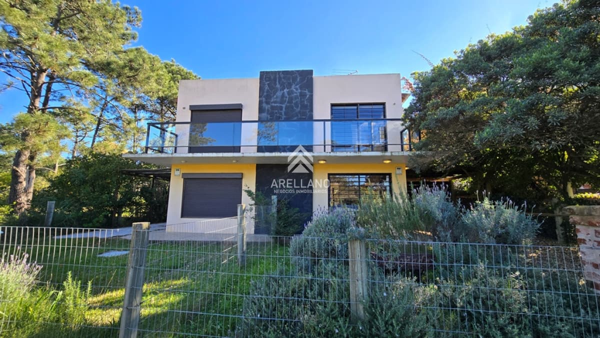 Casa ID.5431 - Casa Venta 2 Dormitorios 3 Baños, Piscina Climatizada en Punta Colorada - BARLOVENTO