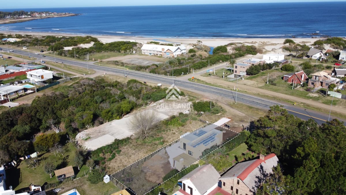 Casa ID.5182 - Casa Venta A Estrenar de 3 Dormitorios 2 Baños en Playa Hermosa - RENACER