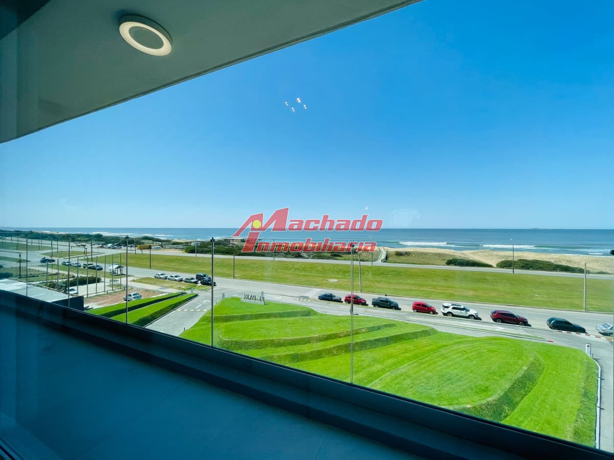 Alquiler  y venta de apartamento de 3 dormitorios en Punta del Este