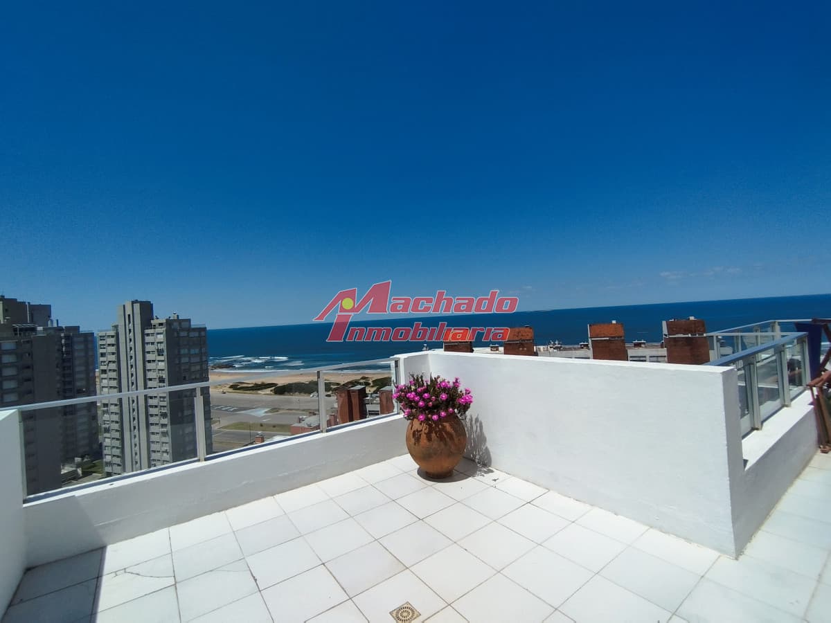 Alquiler de apartamento de dos dormitorios en Punta del Este