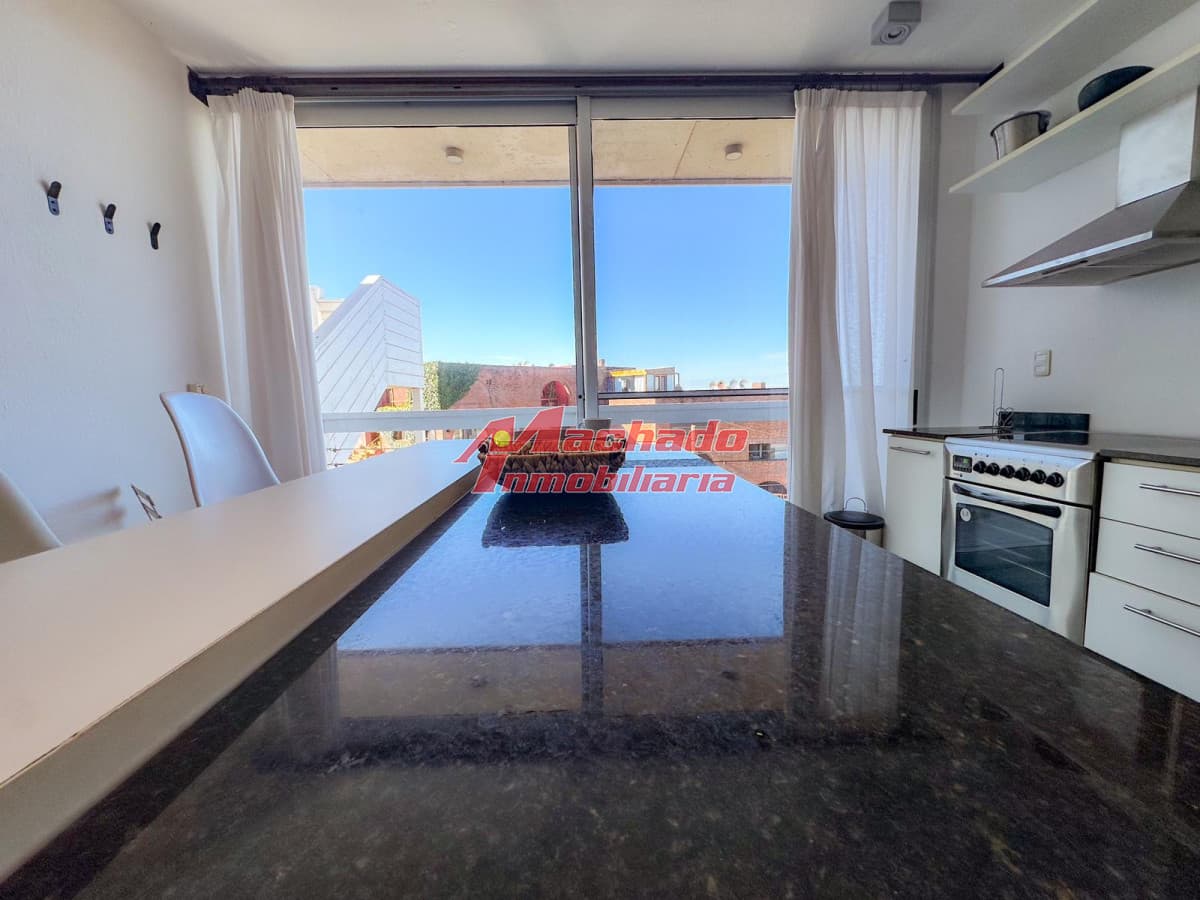 Penthouse Duplex en venta, con parrillero y vista al mar en Manantiales