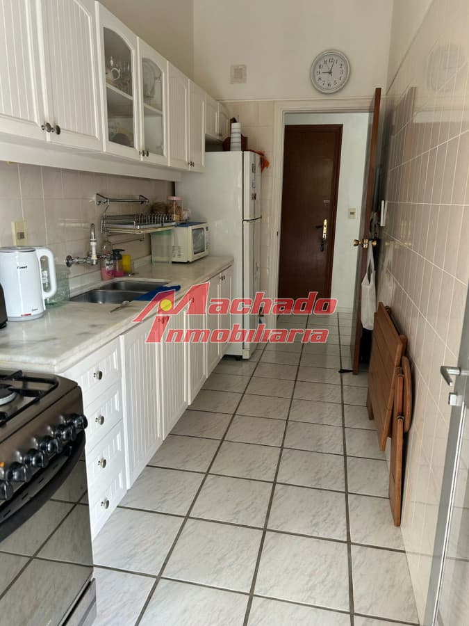 Alquiler de apartamento de dos dormitorios en playa mansa