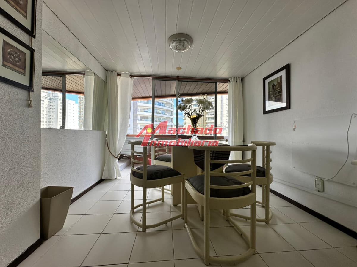Venta de apartamento de dos dormitorios en Punta del Este