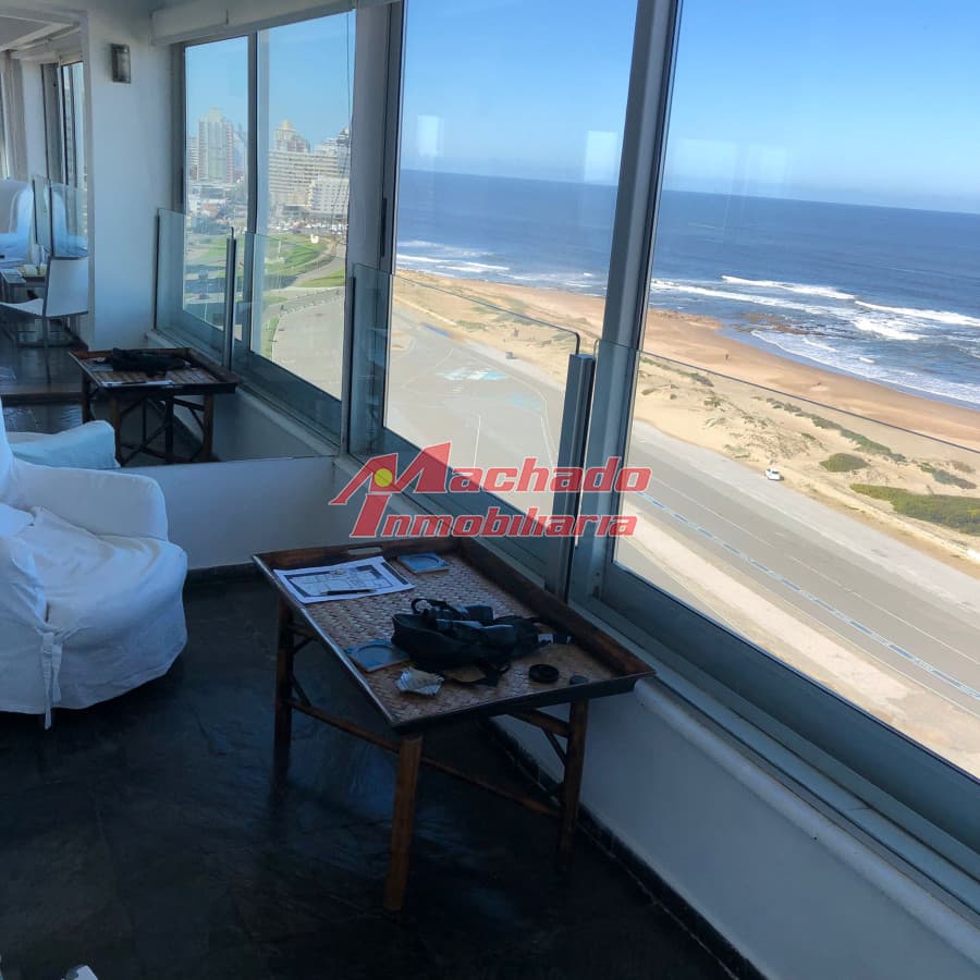 Alquiler por temporada de apartamento de 3 dormitorios en Punta del Este