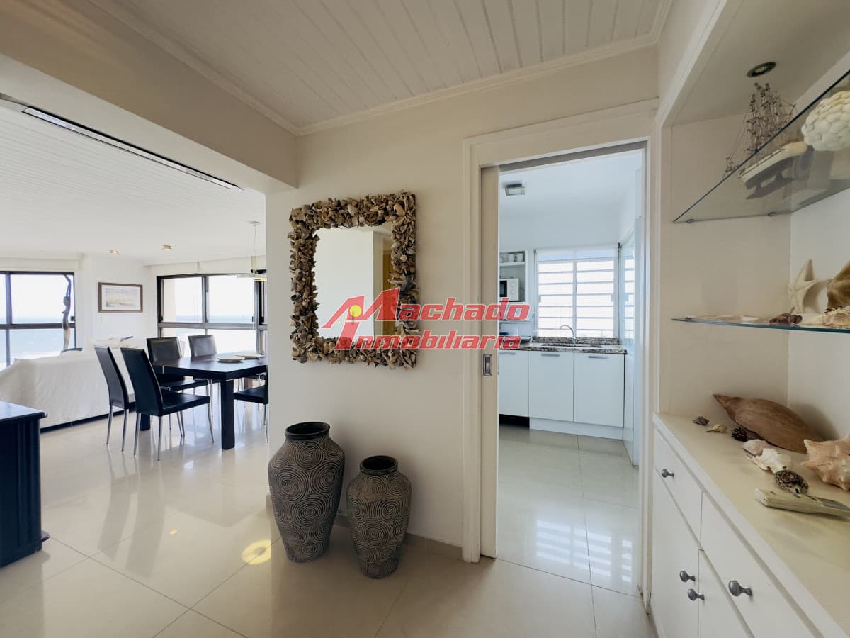 Apartamento en Venta y alquiler de 3 dormitorios en Punta del Este