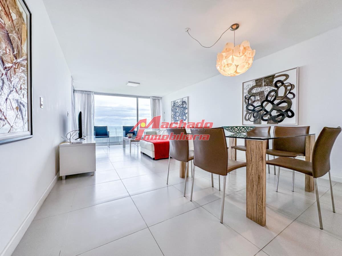 Apartamento en venta - Primera Linea playa mansa - Torre de categoria