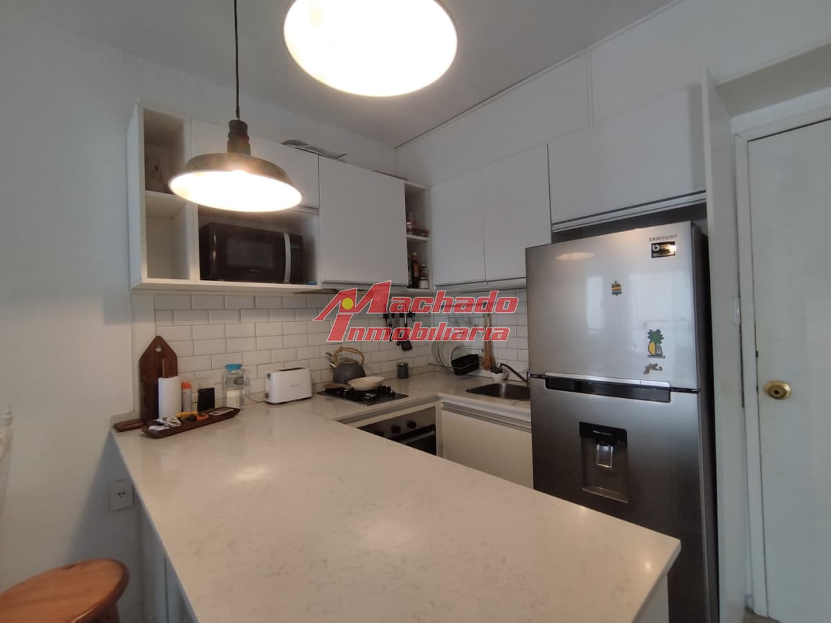 Apartamento de dos dormitorios en alquiler en Punta del Este