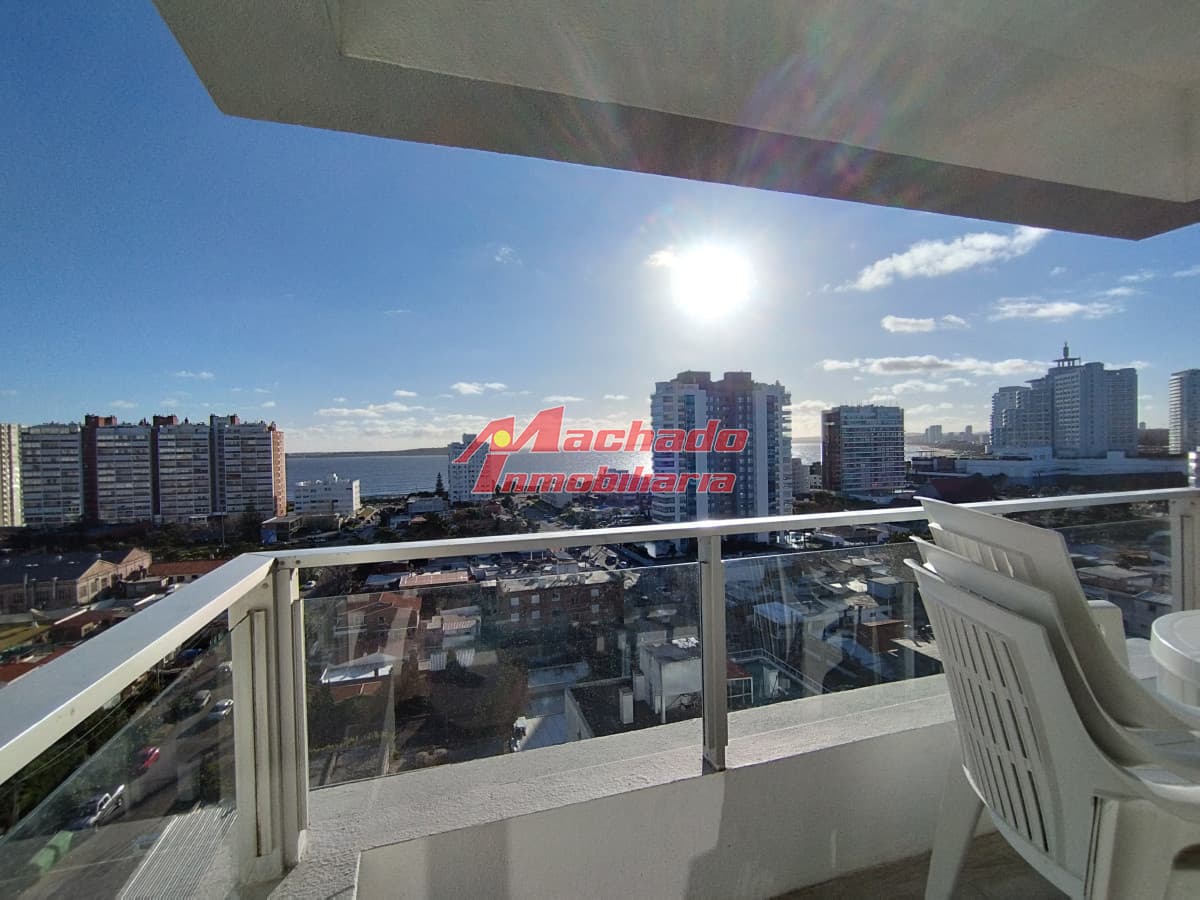 Alquiler de temporada de apartamento de tres dormitorios en Punta del Este