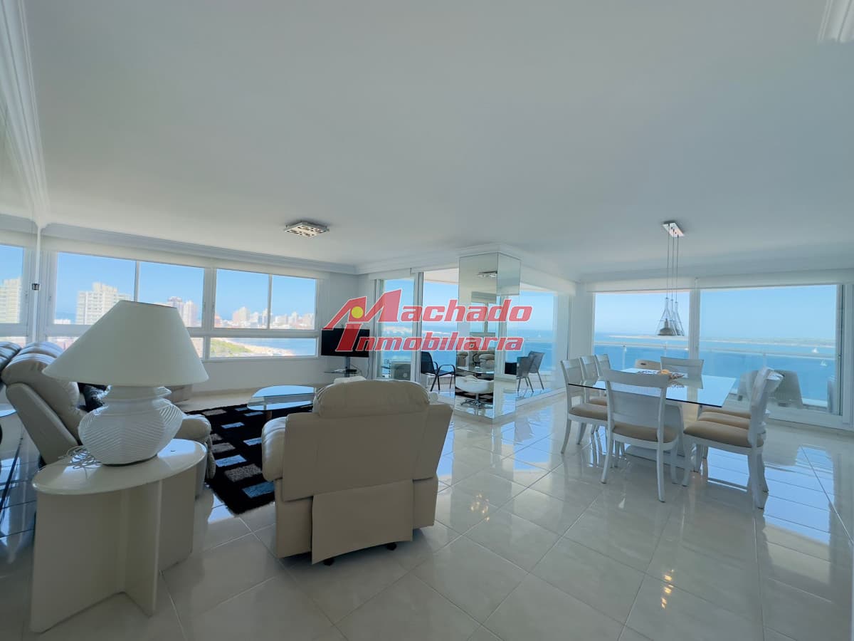 Apto en venta, excelente vista a la playa mansa, isla gorriti.