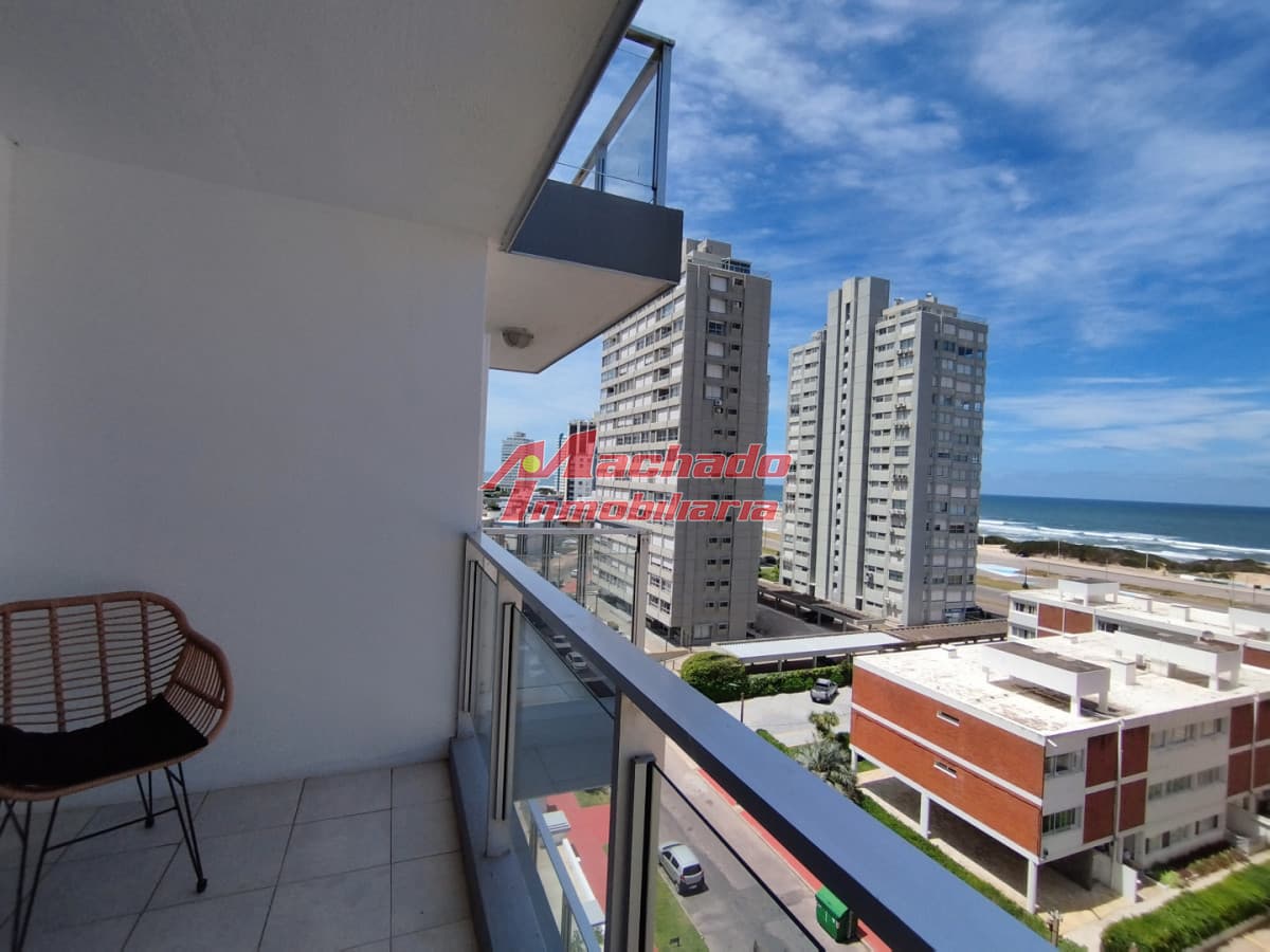 Alquiler de Apartamento de dos dormitorios en Playa Brava