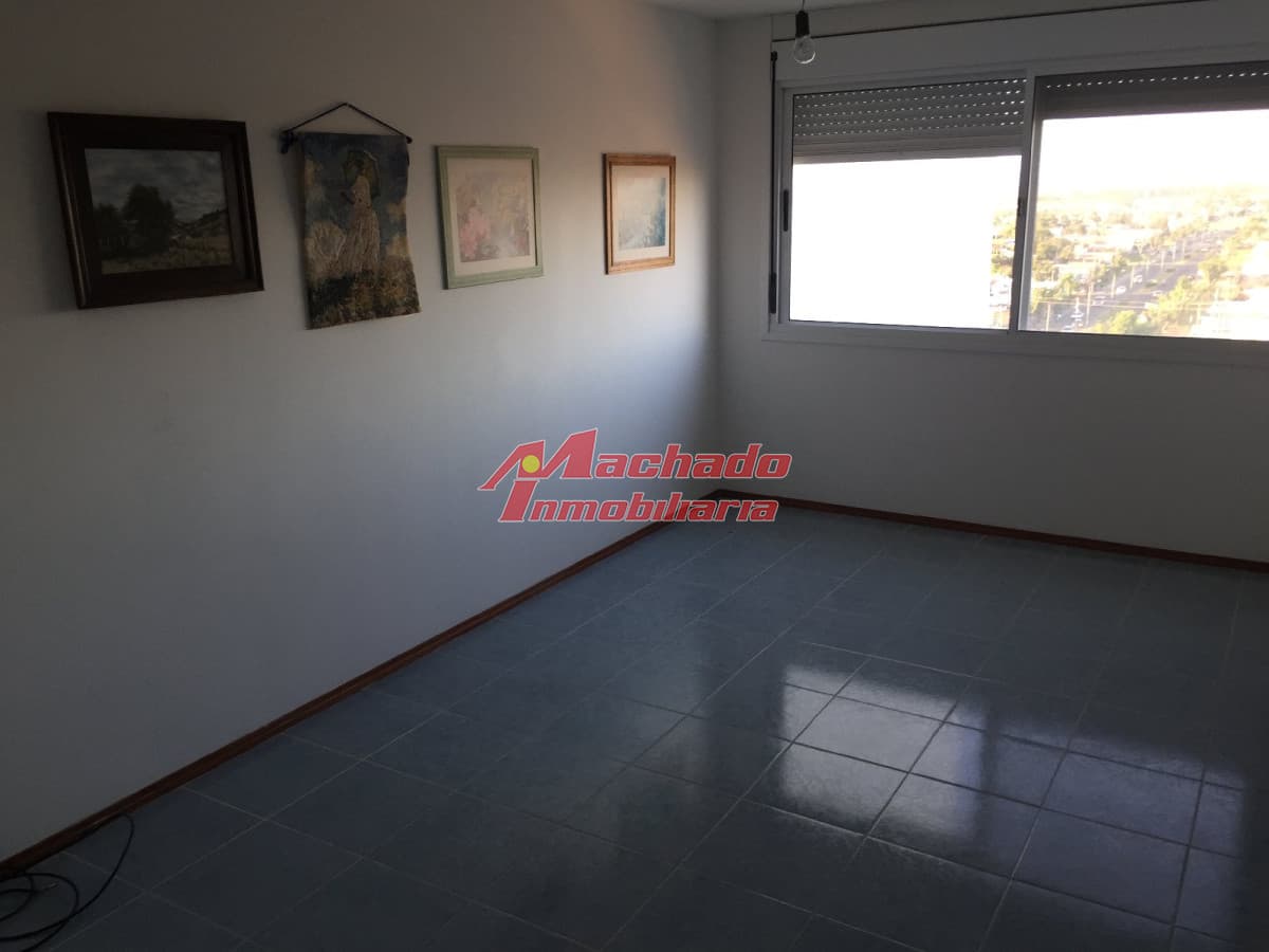 Venta de apartamento de dos dormitorios en San Carlos