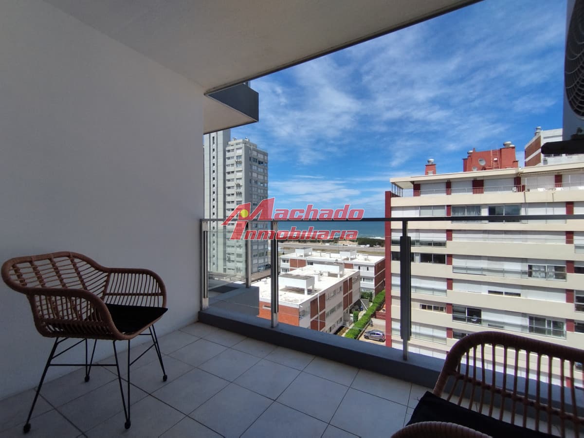 Alquiler de Apartamento de dos dormitorios en Playa Brava